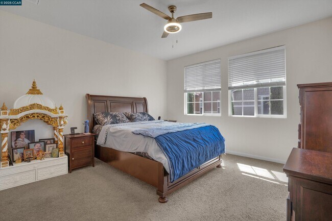 Building Photo - 351 Coolcrest Dr
