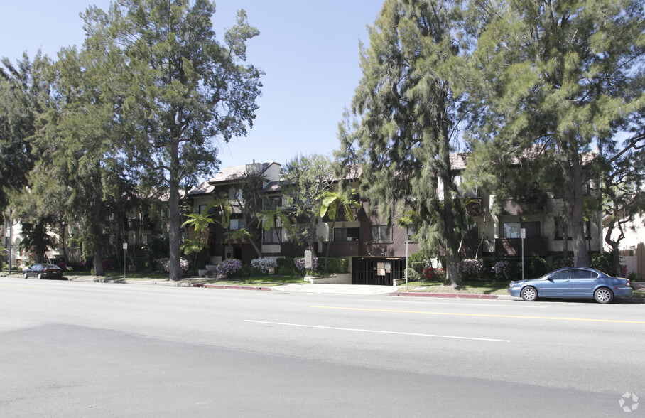 Primary Photo - Canyon Glen Apartments