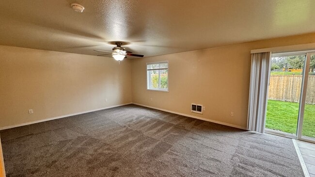 Building Photo - 3 Bedroom Rambler with Mother-In-Law Suite