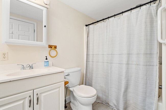 Building Photo - 78 Essex St