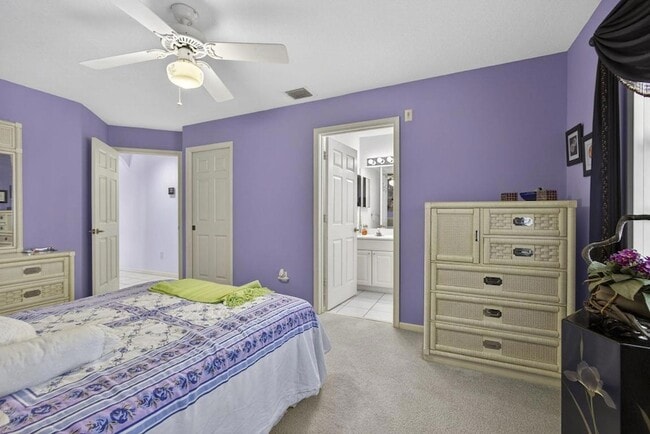 Building Photo - 1940 S Club Dr