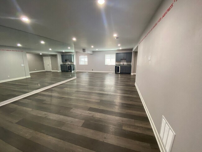 Building Photo - Incredible Home in Parker