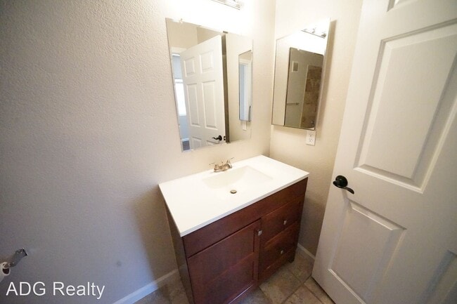 Building Photo - 2 br, 2 bath House - 9580 W Reno Ave #120 ...