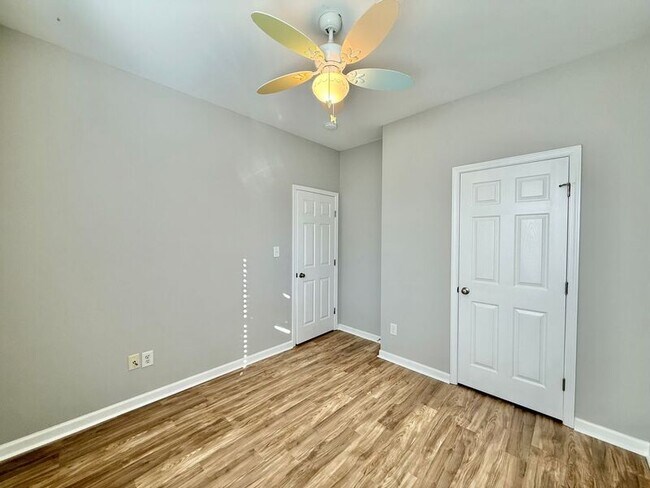 Building Photo - 2113 Trefoil Ln