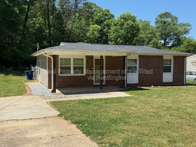 Building Photo - 5208 Larkspur Dr