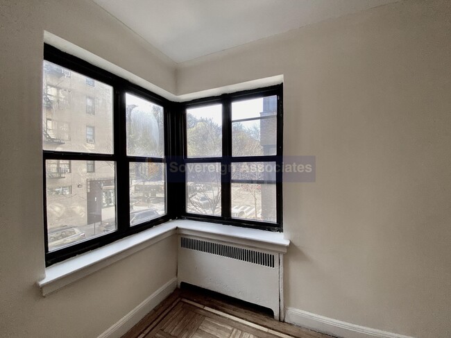 Building Photo - 105 Arden Street