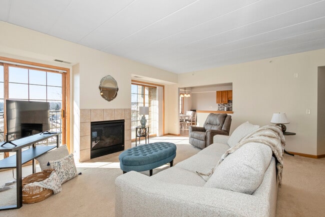 Building Photo - 14130 Sheffield Dr