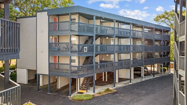 Building Photo - Fully Renovated 2BR/2BA Condo for Rent – P...