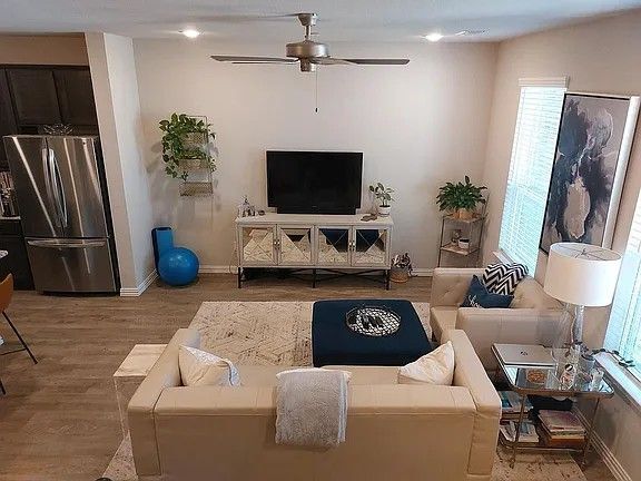 Primary Photo - 2860 Appaloosa Ln