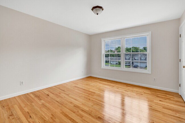 Building Photo - 18 Kathryn Dr