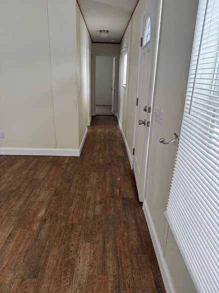 Building Photo - 75 Terrace Ct