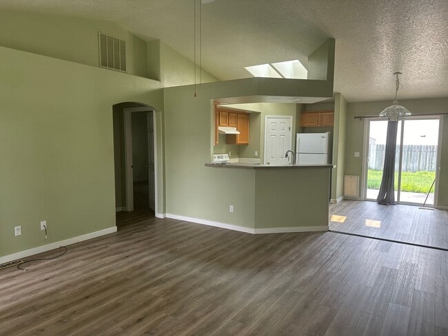 Building Photo - 3412 Manchester Dr