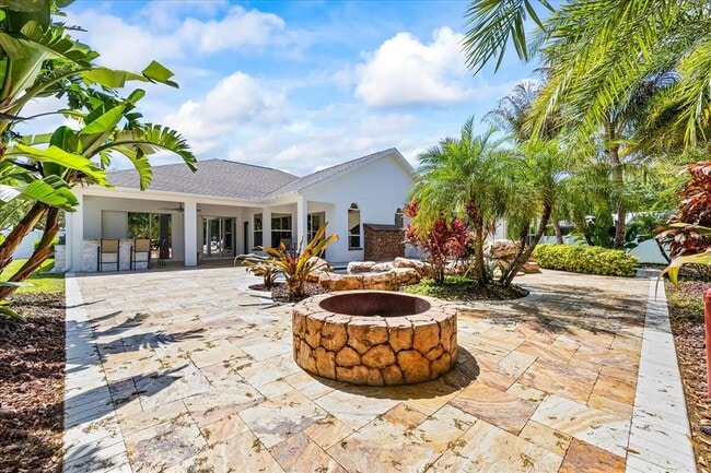 Building Photo - 12422 Creek Edge Dr
