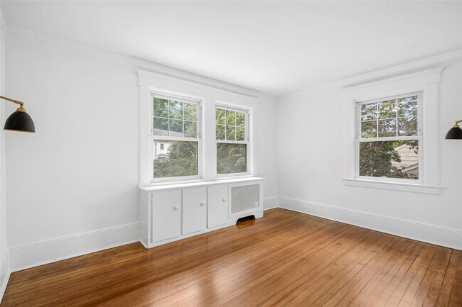 Building Photo - 32 Stuyvesant Ave