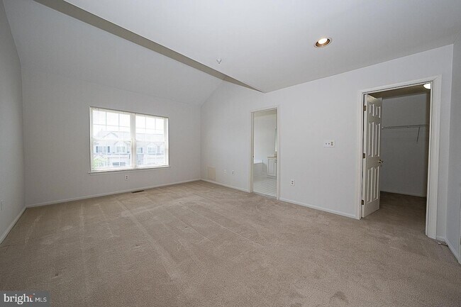 Building Photo - 757 Whitetail Cir