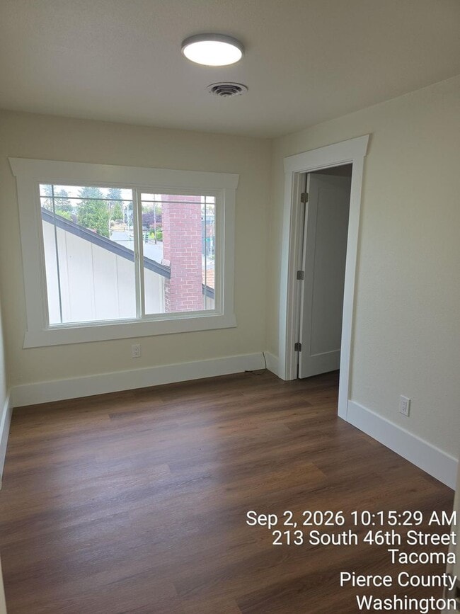 Building Photo - 213 S 46th St