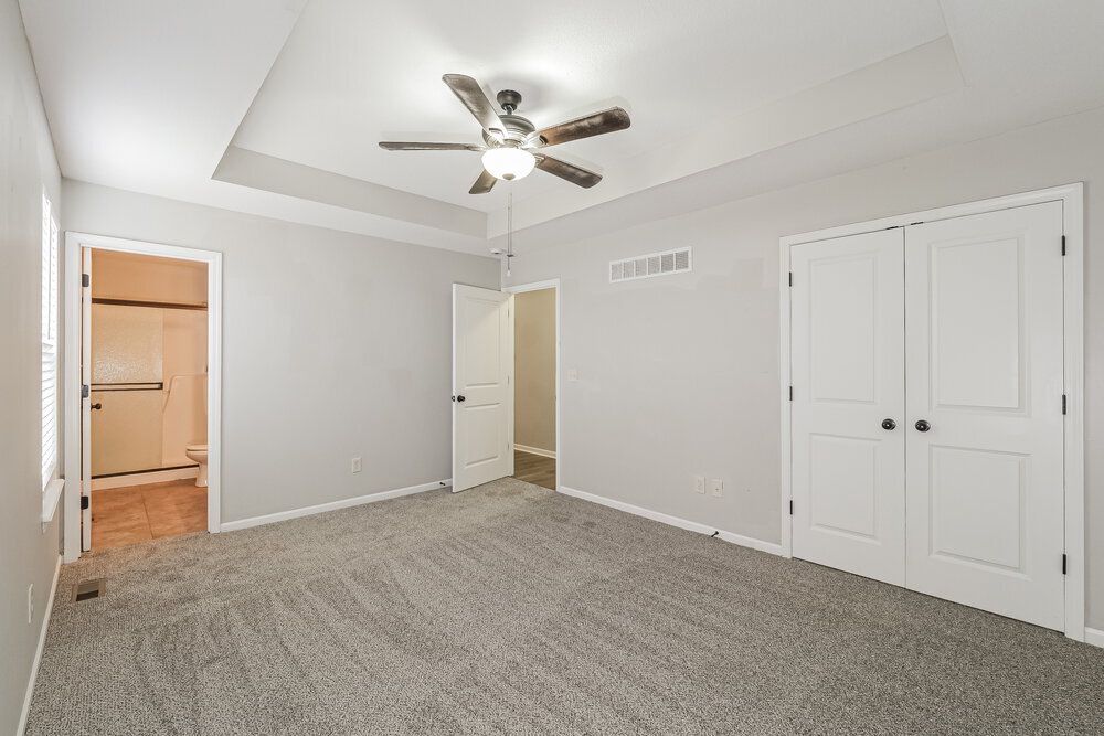 Building Photo - 708 Fall Creek Dr