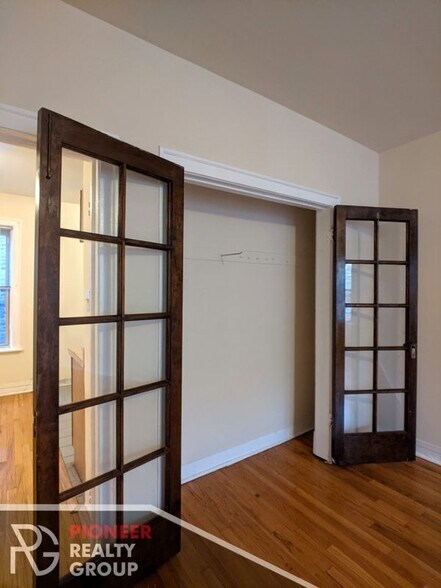 Building Photo - 4225 N Paulina St