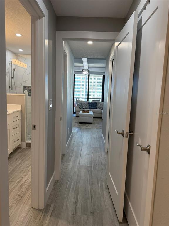 Building Photo - 1 Beach Dr SE