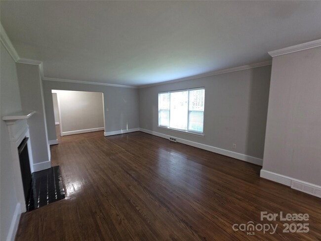 Building Photo - 4134 Sheridan Dr