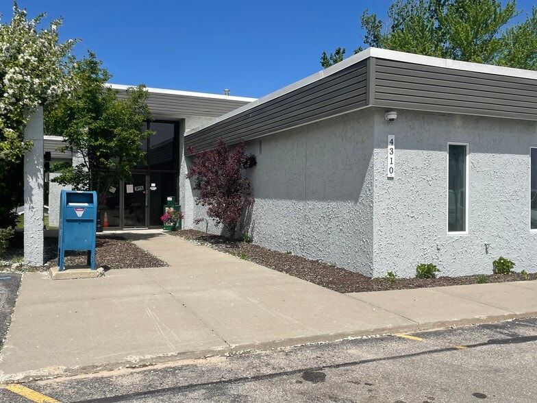 Building Photo - 4103 Lady Slipper Dr