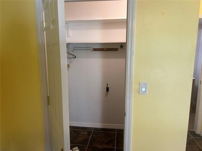 Building Photo - 10845 Del Prado Dr E