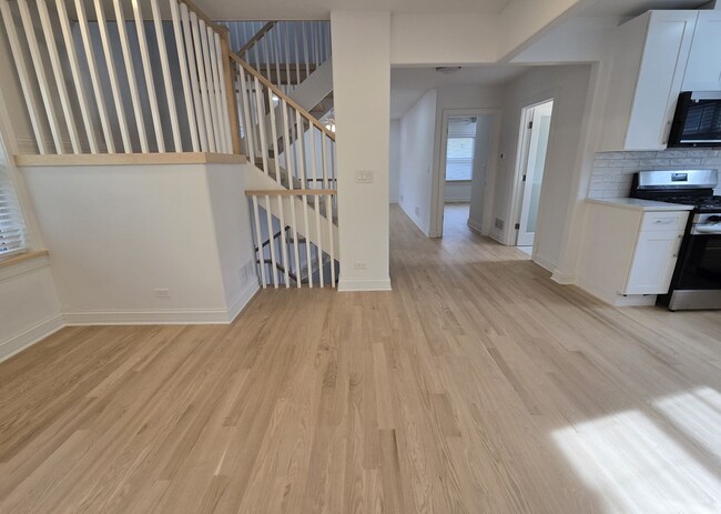 Building Photo - Lincoln Square - Brand New Remodel - Huge ...