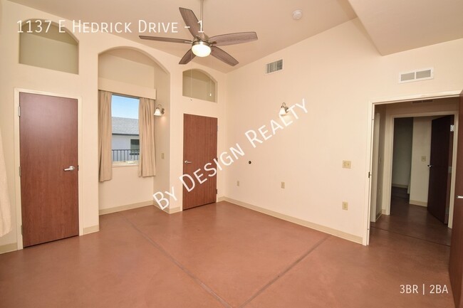 Building Photo - Custom 3 Bed 2 Bath in North Midtown