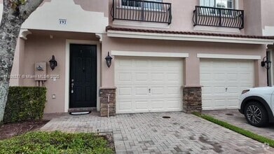 Building Photo - 197 Las Brisas Cir
