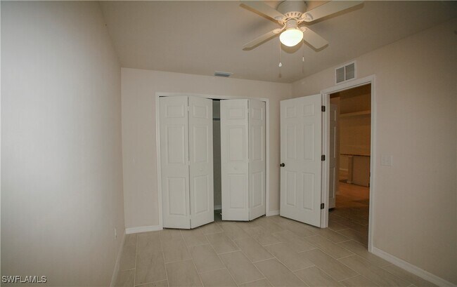 Building Photo - 1307 SE 8th Pl