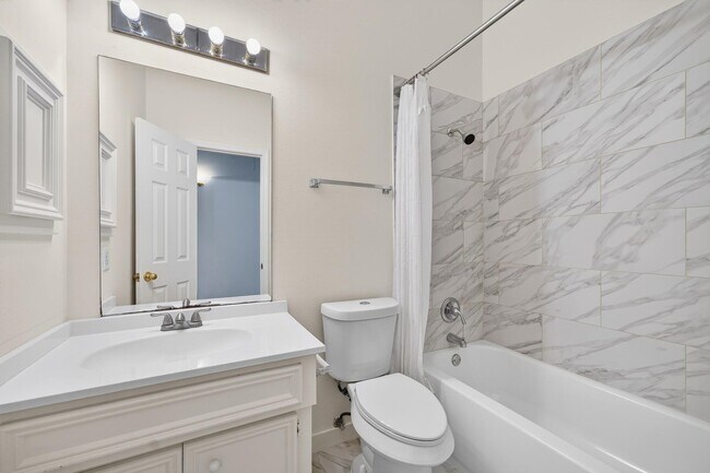 Building Photo - 1727 Emma Cove Ct