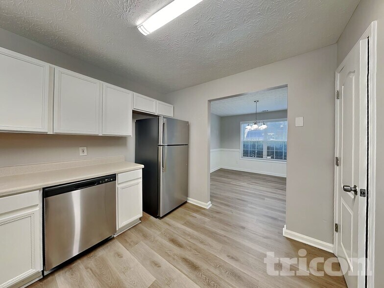 Building Photo - 35 Trelawney Ln