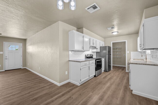 Building Photo - 408 SW 71st St