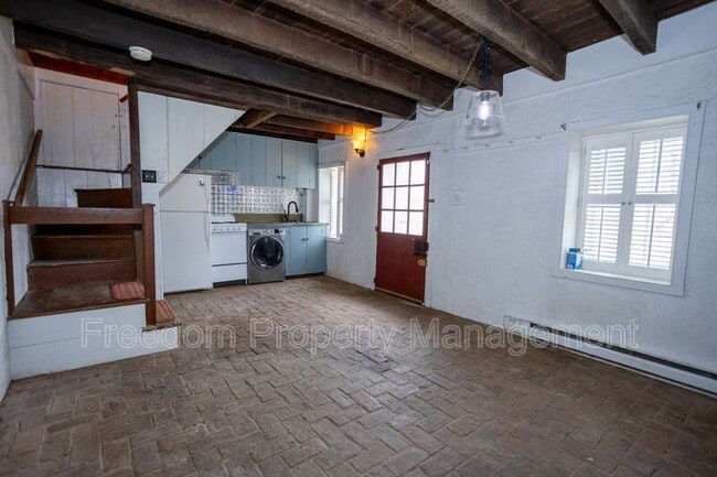 Building Photo - 8200 Buckland Mill Rd