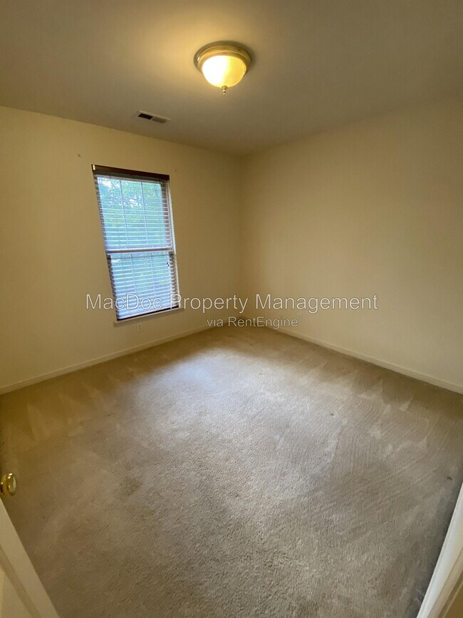 Building Photo - 9 Brown Cir