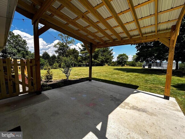 Building Photo - 112 Virginia Dr