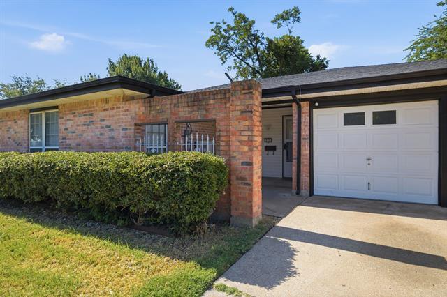Building Photo - 512 Sussex Dr