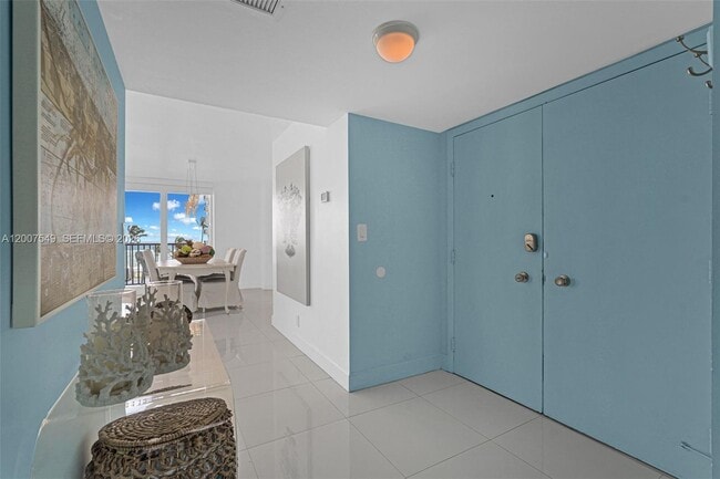 Building Photo - 4280 Galt Ocean Dr