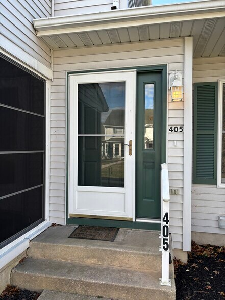 Front door - 405 Franklin St