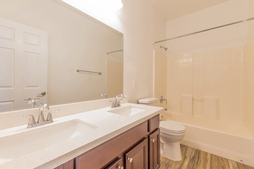 Building Photo - 3049 S Sailors Way