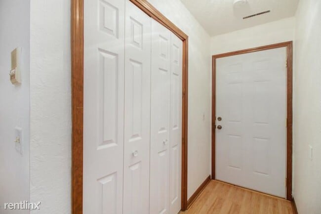 Building Photo - 2 br, 1 bath  - 2949 Danford Creek Dr Apt 3