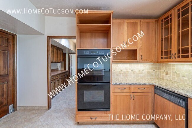 Building Photo - 5411 N Sundance Pl