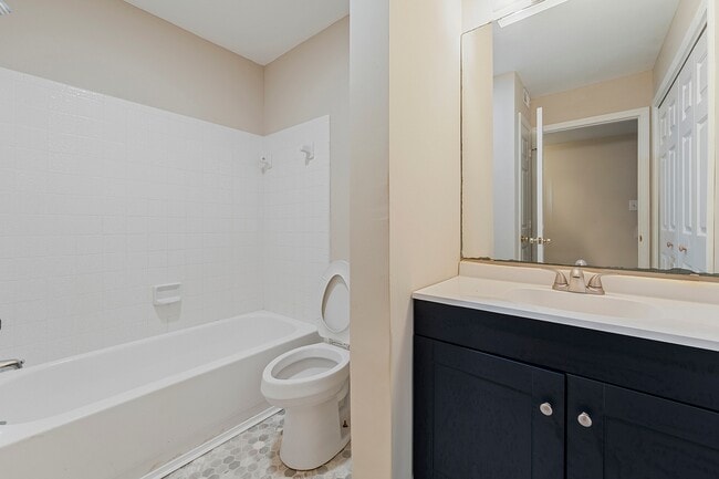 Building Photo - 6017 Treetop Ct
