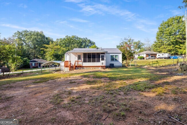 Building Photo - 1801 Crestridge Dr SE