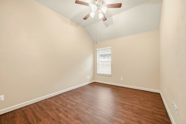 Building Photo - 18315 E Willow Oak Bend Dr