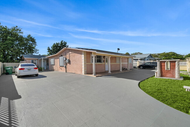 Building Photo - 11620 SW 179th Terrace