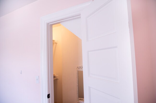 Building Photo - 145 E 300 S