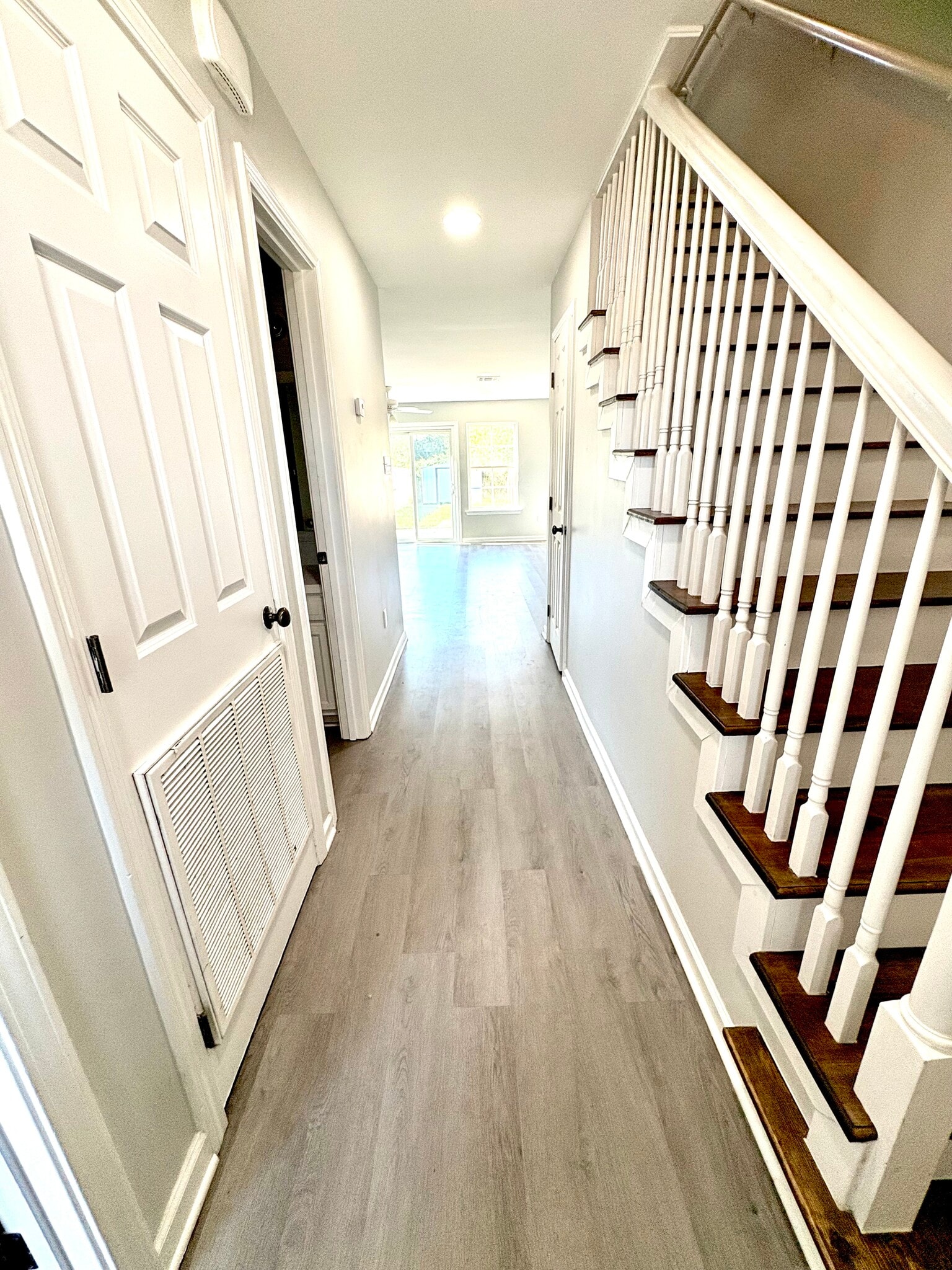 Building Photo - 1504 Southport Blvd