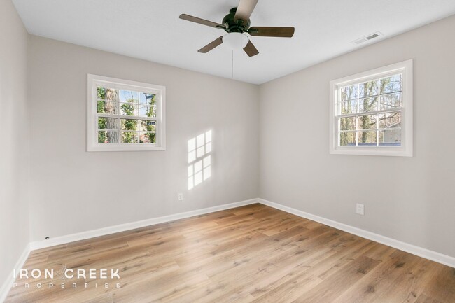 Building Photo - Charming Three-Bedroom in Haw Creek