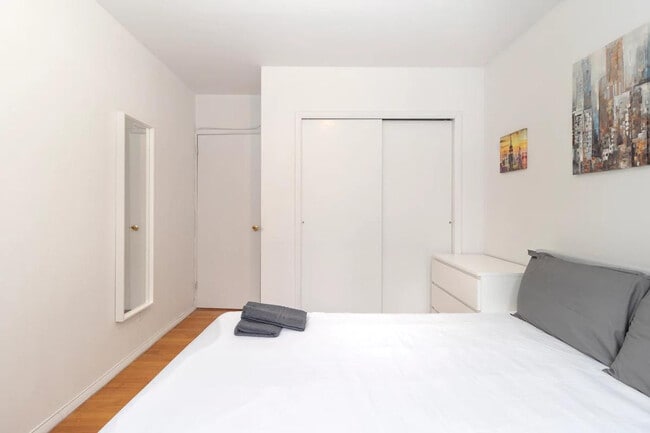 Building Photo - 1805 1st Ave